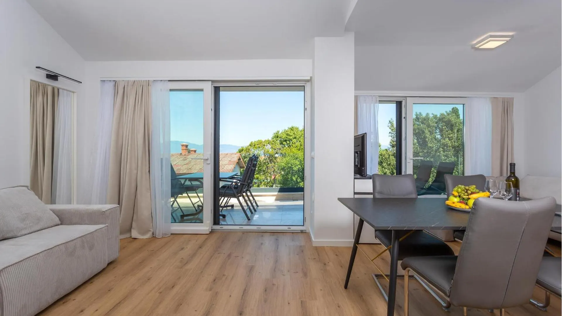 Nice Apartment In Malinska With Kitchen