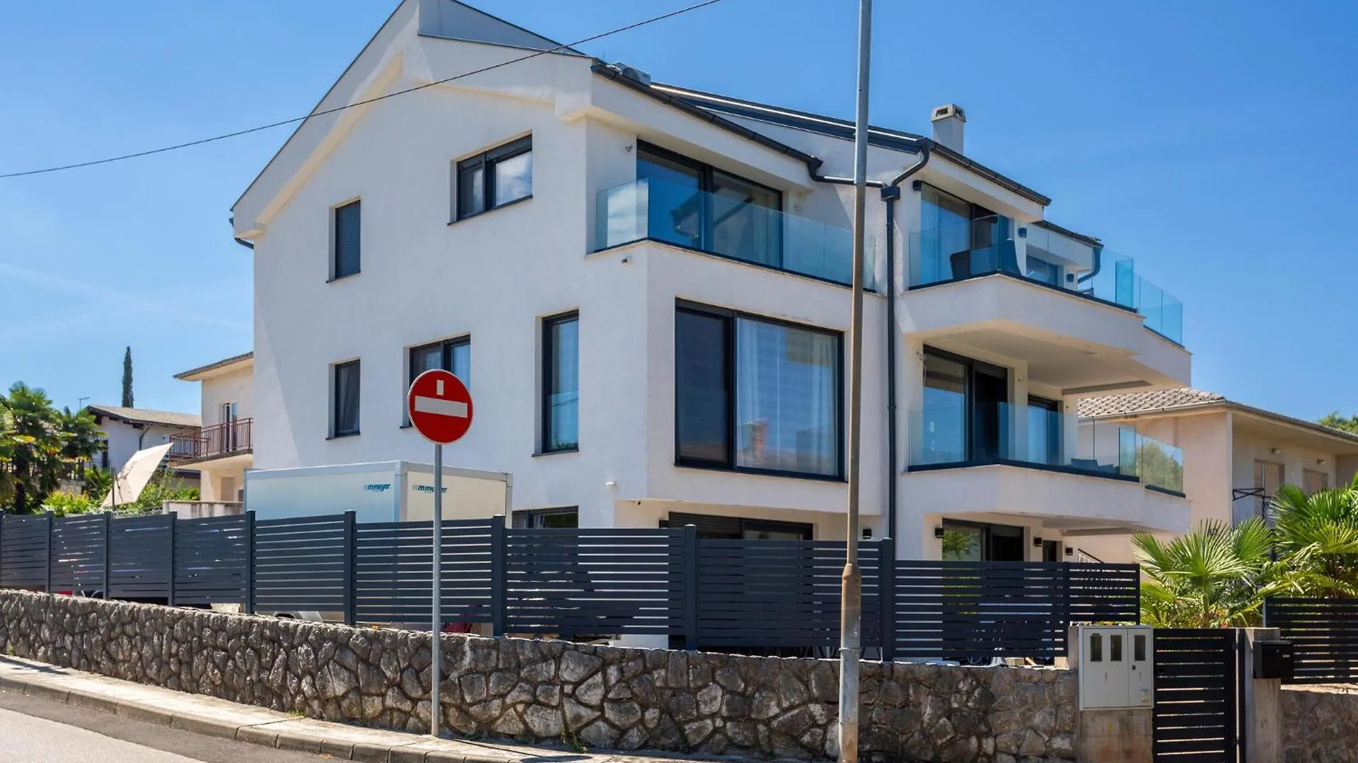 Nice Apartment In Malinska With Kitchen